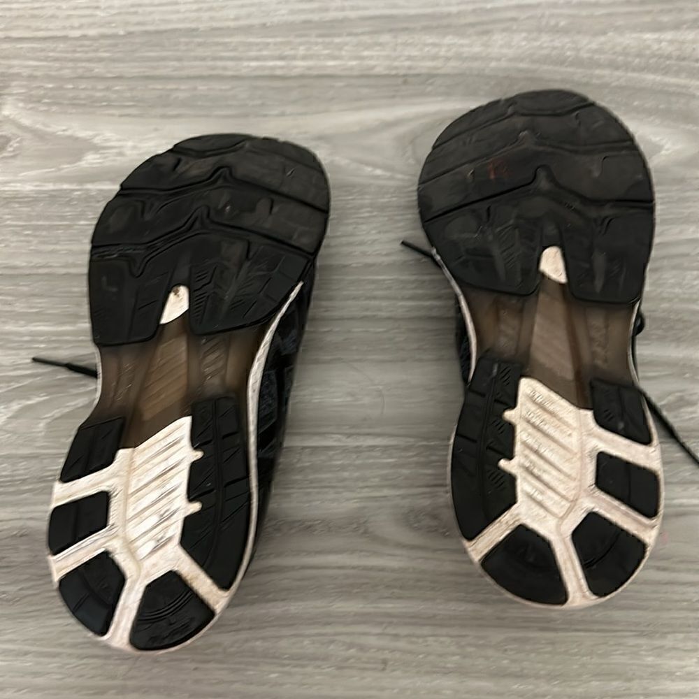 ASICS SIZE 8.5 - Picture 7 of 7